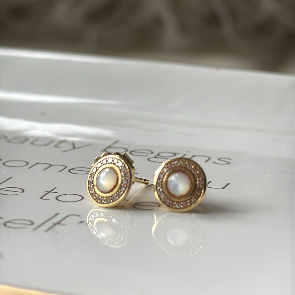 Ippolita Mother of Pearl Diamond 18k Mini Lollipop Stud Earrings - Picture 8 of 9